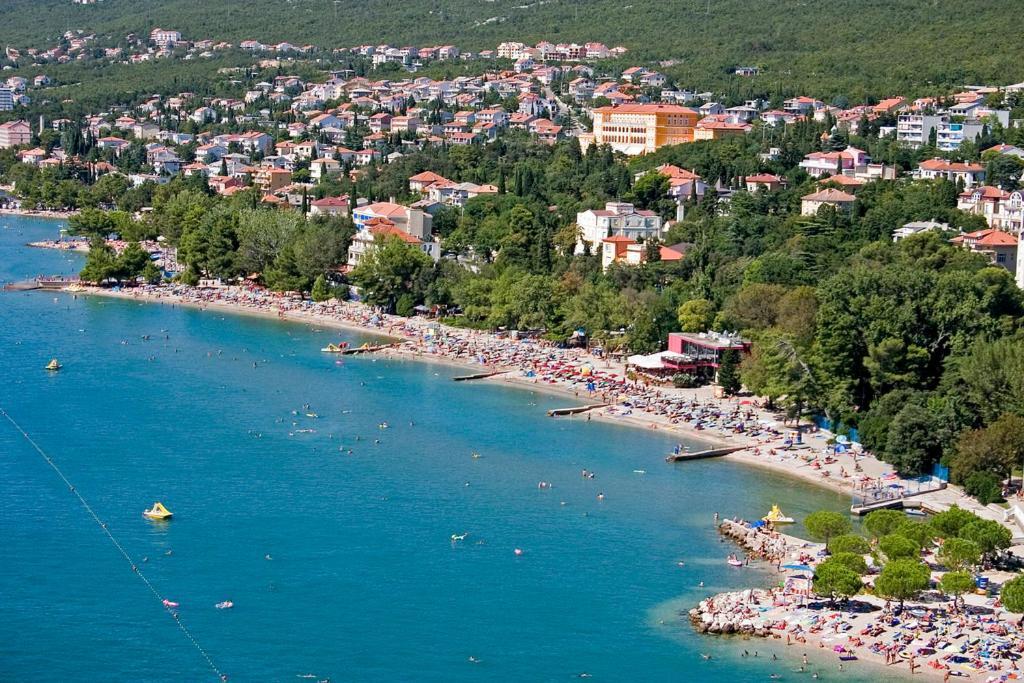 Sandy * Crikvenica